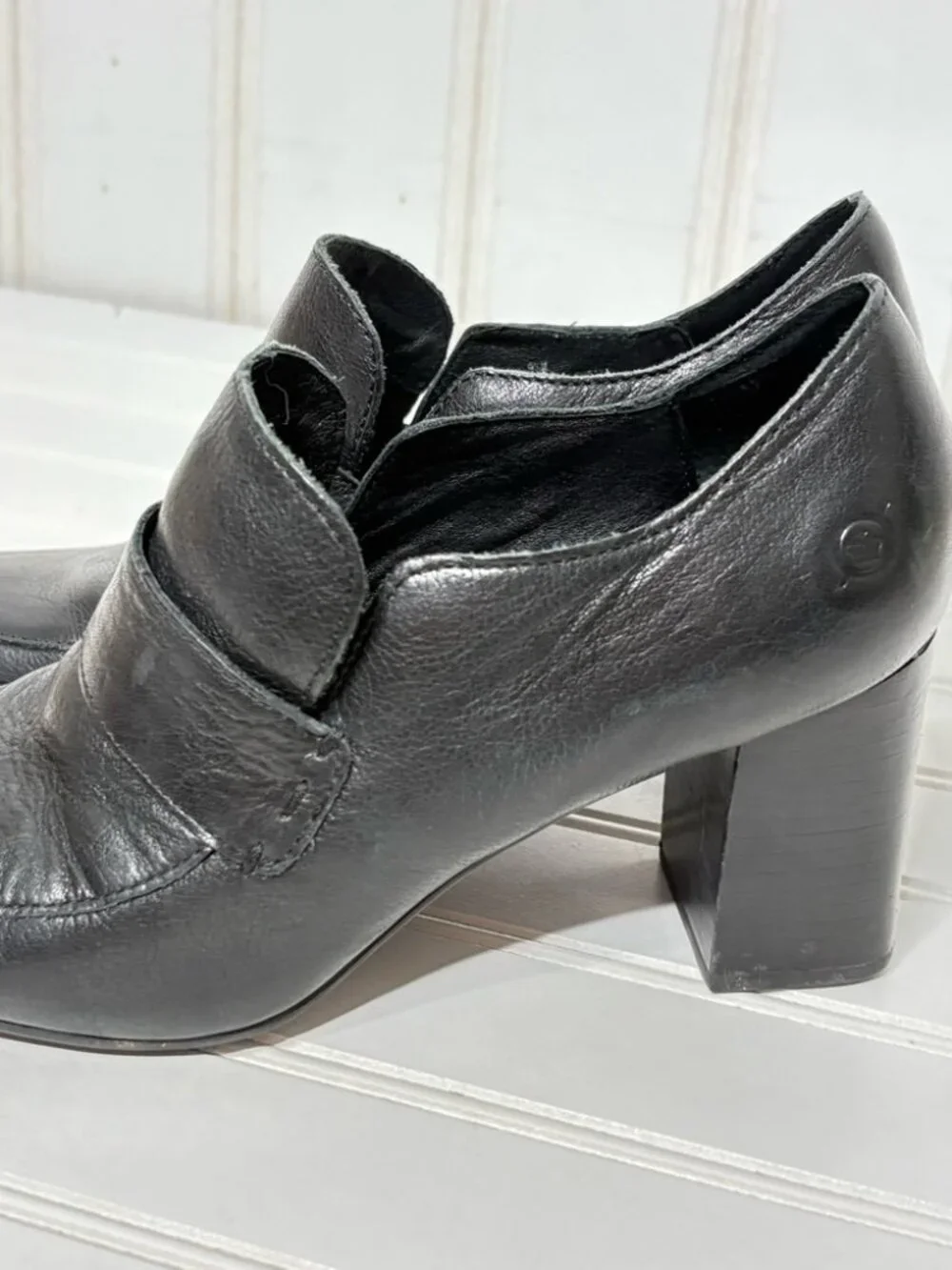 Born Women's Tyndall Pump Bootie Size 9.5 Block Heel Slip On Black Leather - Picture 3 of 9